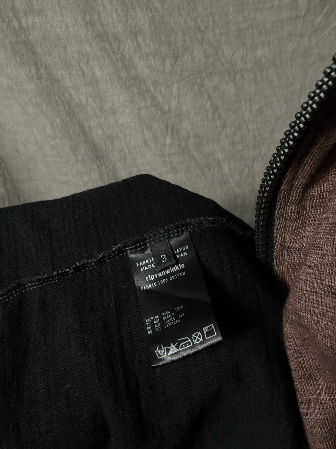 RIPVANWINKLE Asymmetric Zip Hoodie   상품이미지9