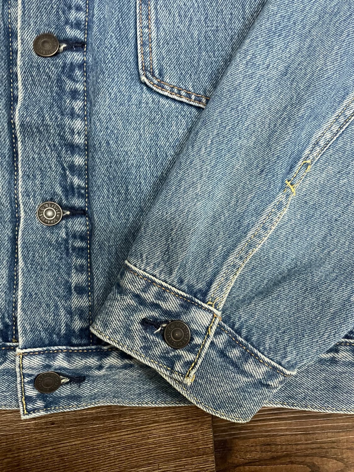 리바이스 스테이 루즈 오버핏 포켓 트러커 데님 자켓 상품이미지4