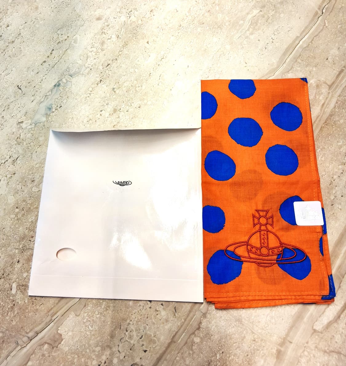 비비안웨스트우드 면 손수건 3 (새상품 with Case) 상품이미지4