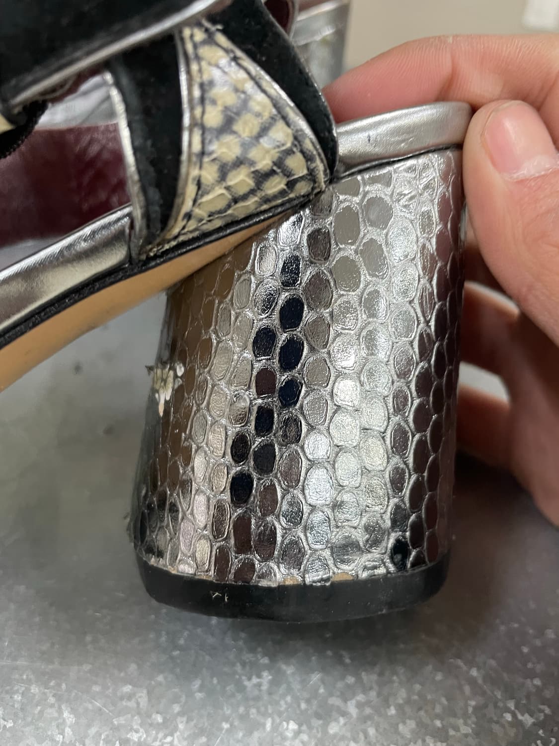 마크제이콥스 스네이크스킨 레더 힐37 상품이미지7