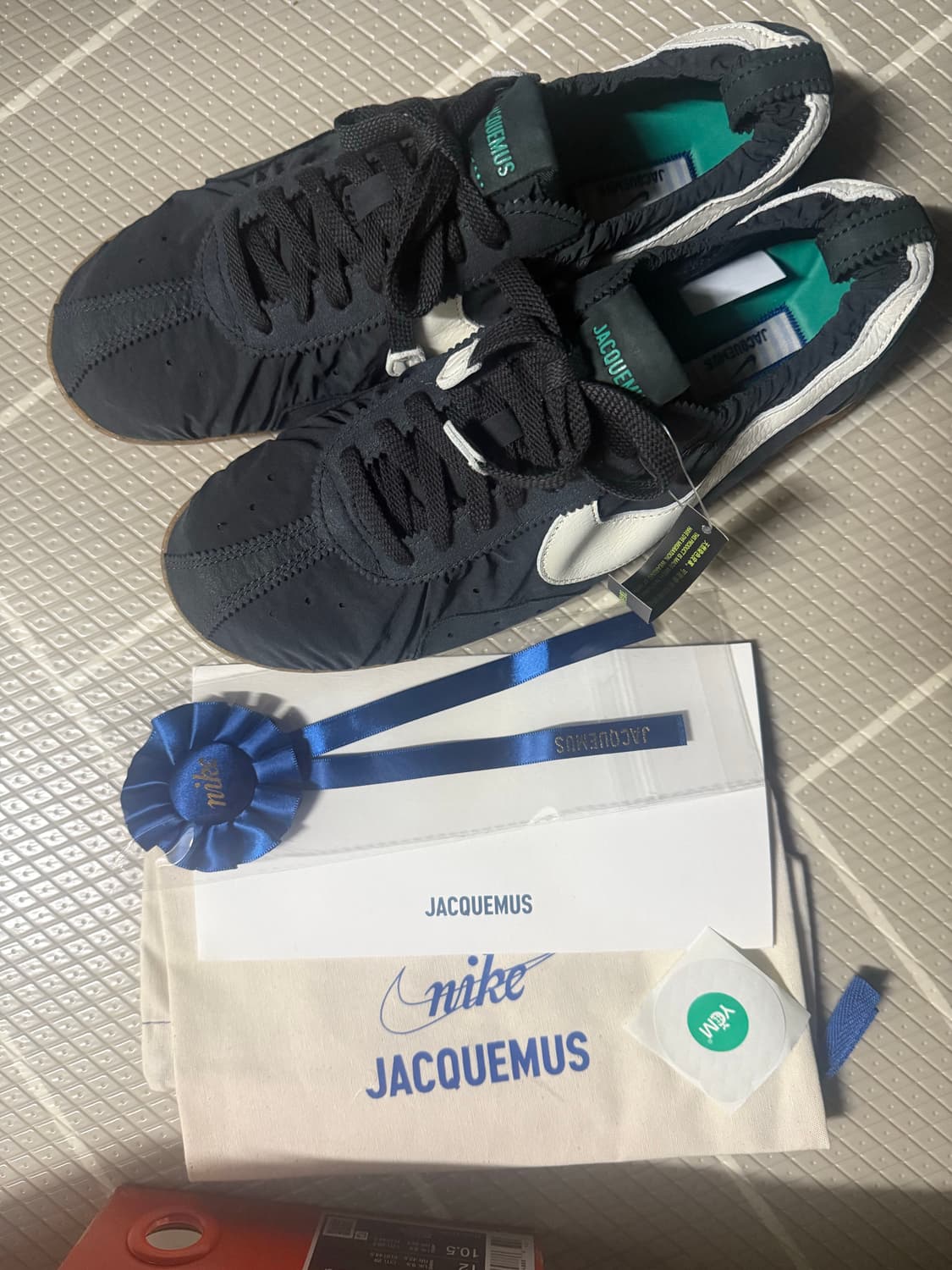 나이키 x 자크뮈스 문 슈 285 ( US W11.5 M10 ) 팝니다 상품이미지1