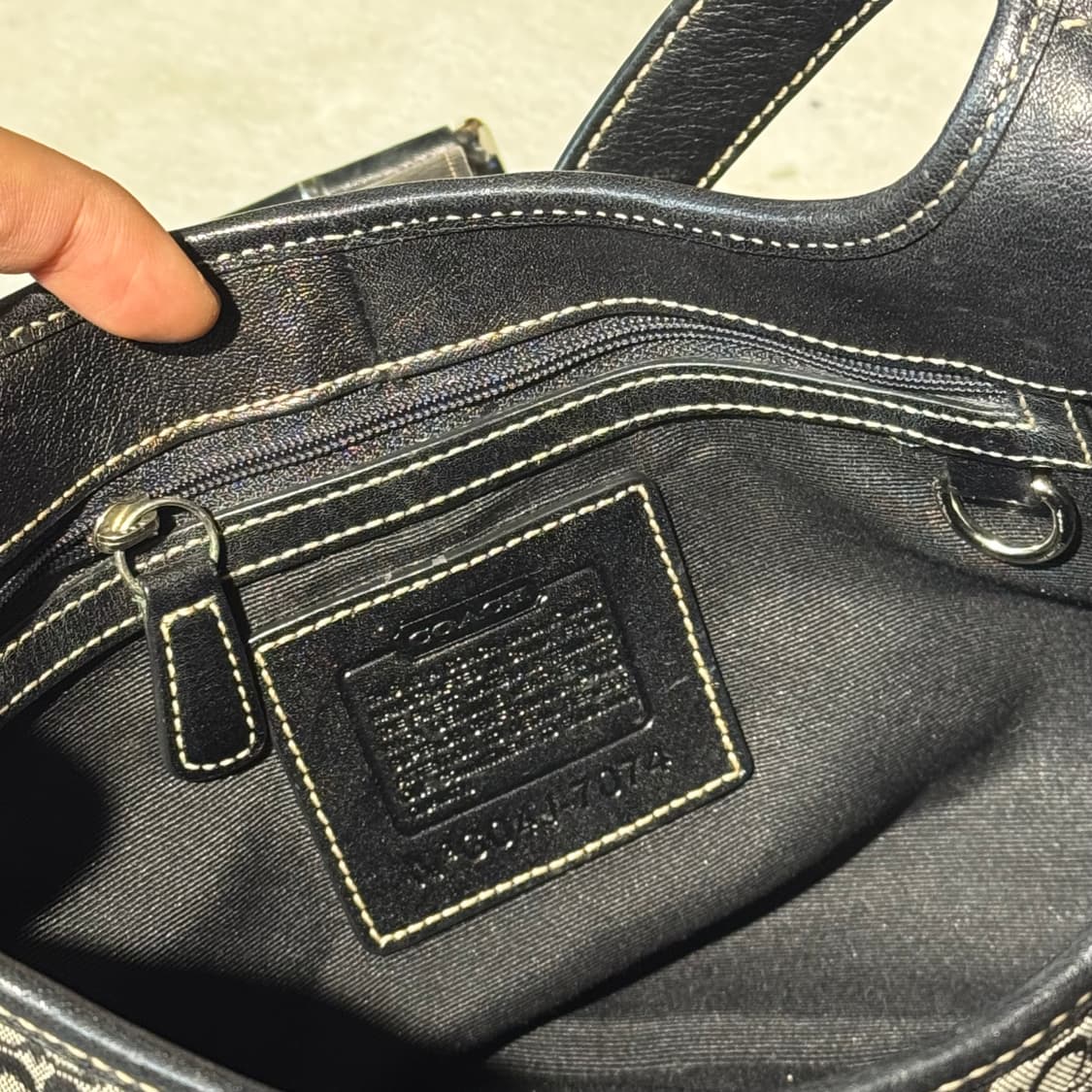 코치 모노그램 숄더백 호보백 블랙 y2k 상품이미지8