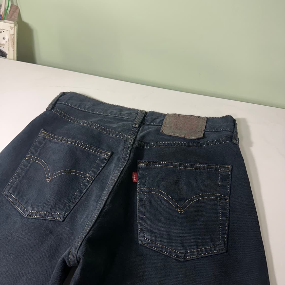 S-M 리바이스534 메이드인FRANCE 레귤러핏 블랙워시드 데님팬츠 상품이미지8