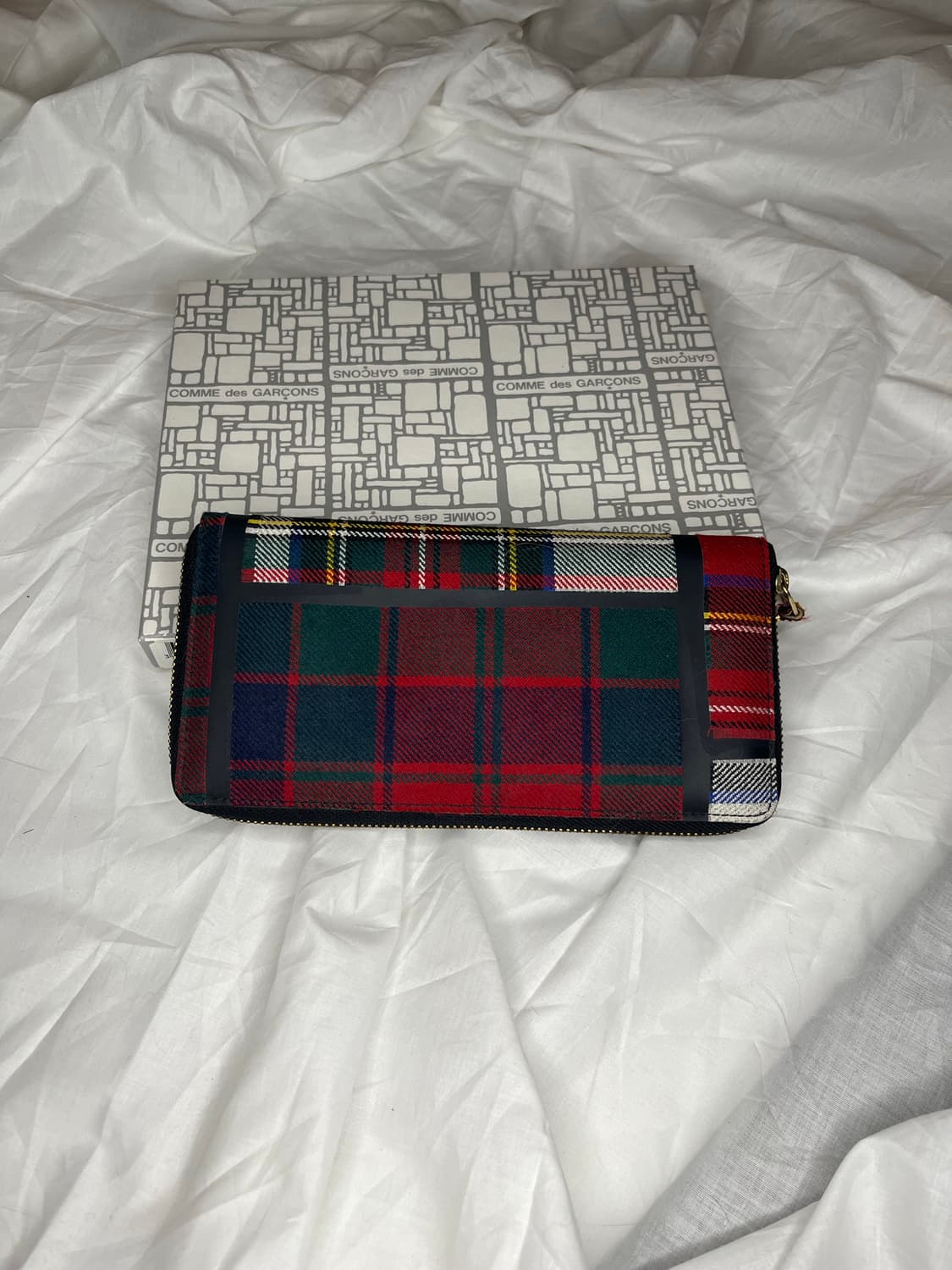 꼼데가르송 타탄 체크 패치워크 지퍼 장지갑 상품이미지2