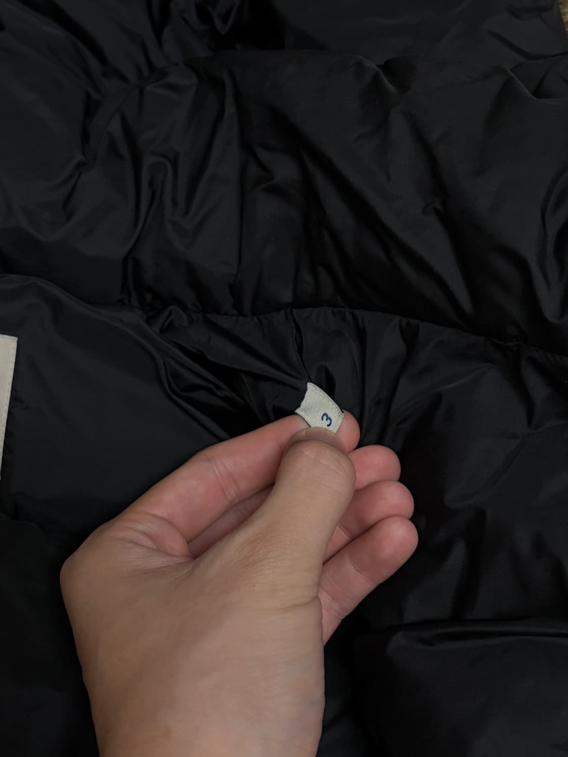 (새것급) 23-24fw 몽클레어 마야프 3 블랙 몽클레어 퍼 패딩 3 상품이미지7