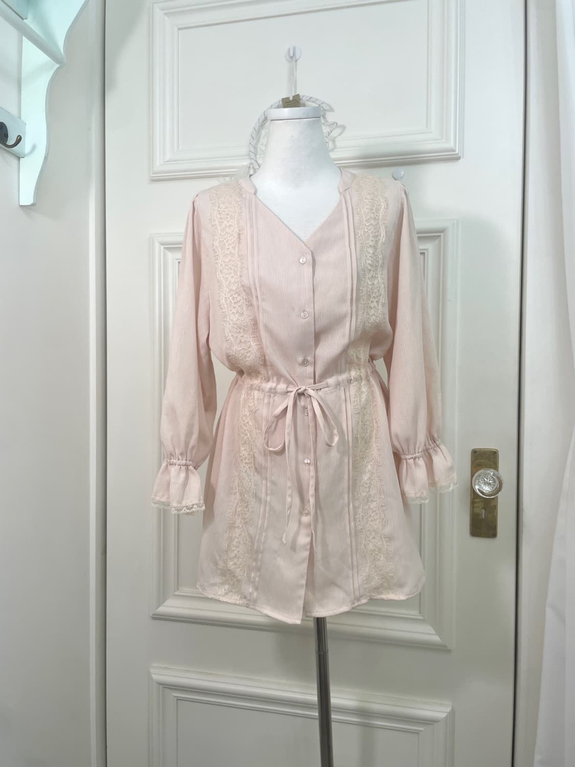 coralpink lace trim waist shirring blous 상품이미지1