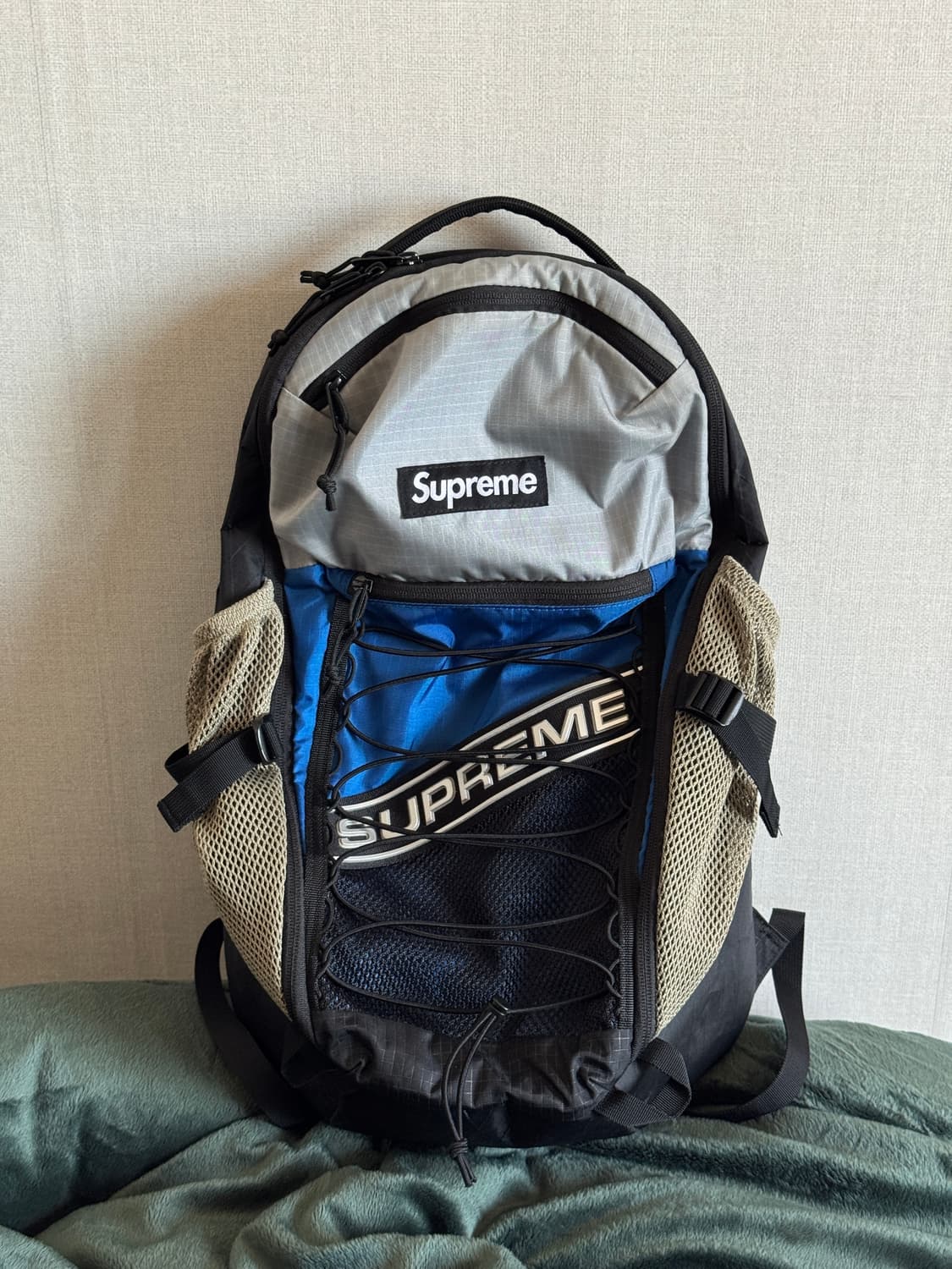 [1회착] 슈프림 백팩 블루 23FW 상품이미지1
