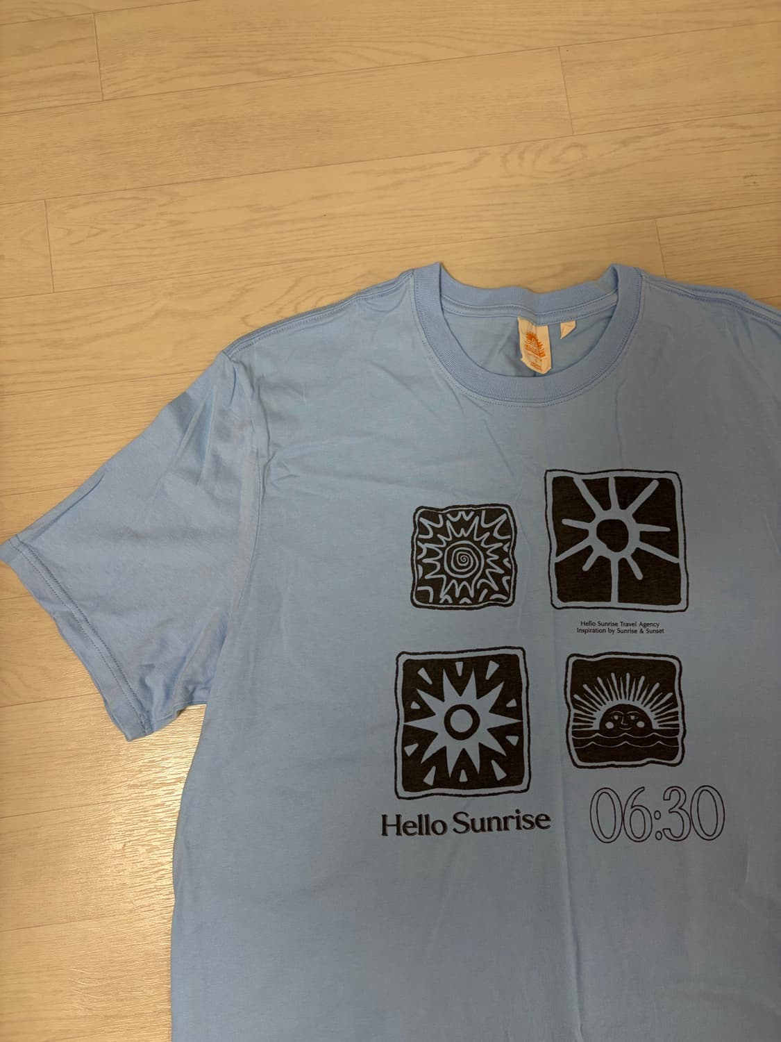 헬로선라이즈 반팔티 상품이미지2