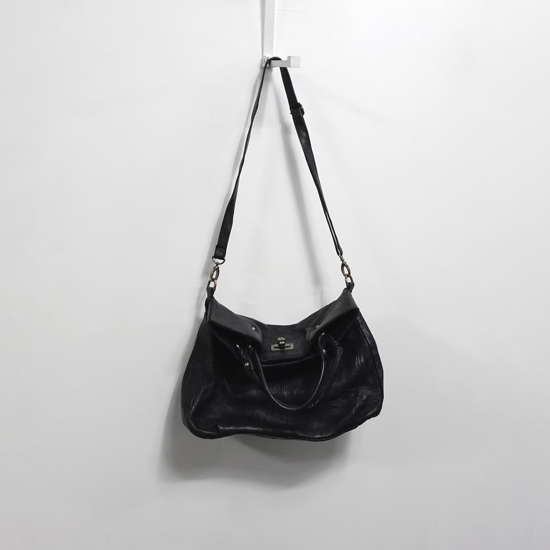 EDITION PARIS 메탈 버클 블랙 레더 빅 토트 숄더백 상품이미지6