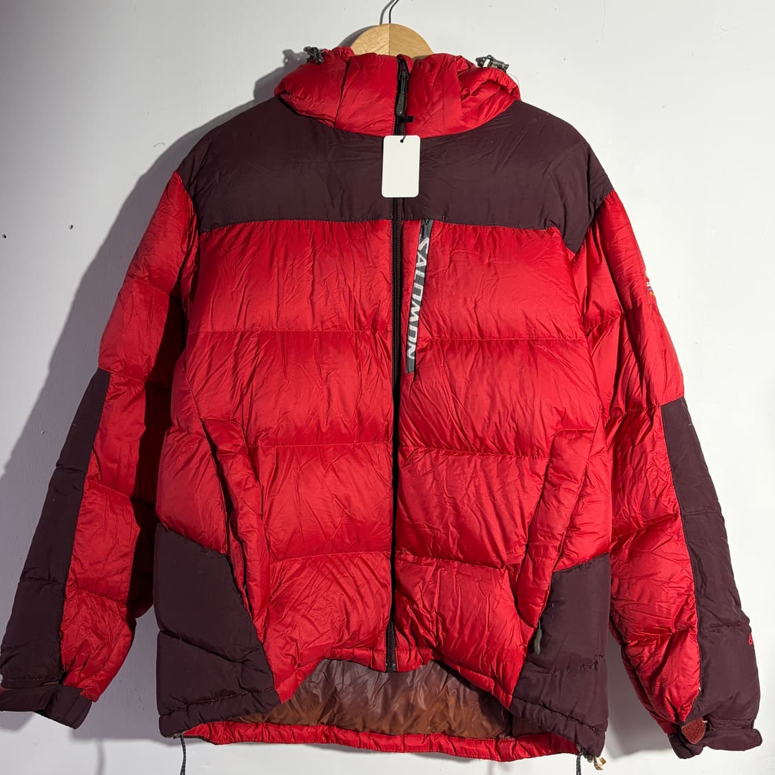 살로몬 레드 투톤 다운 패딩 자켓 상품이미지1