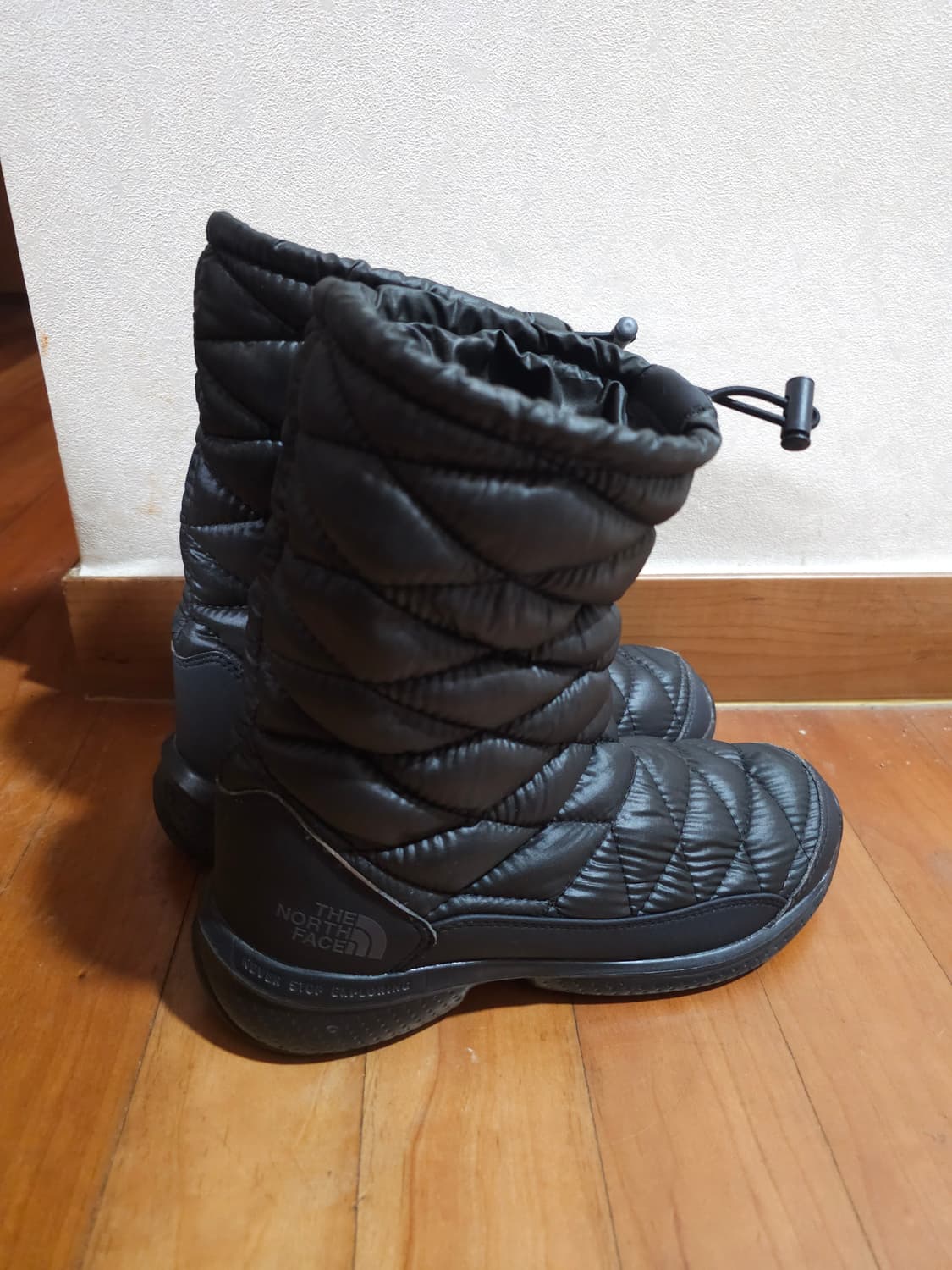 노스페이스 브이엑스 방한부츠 NZS99H68 상품이미지1