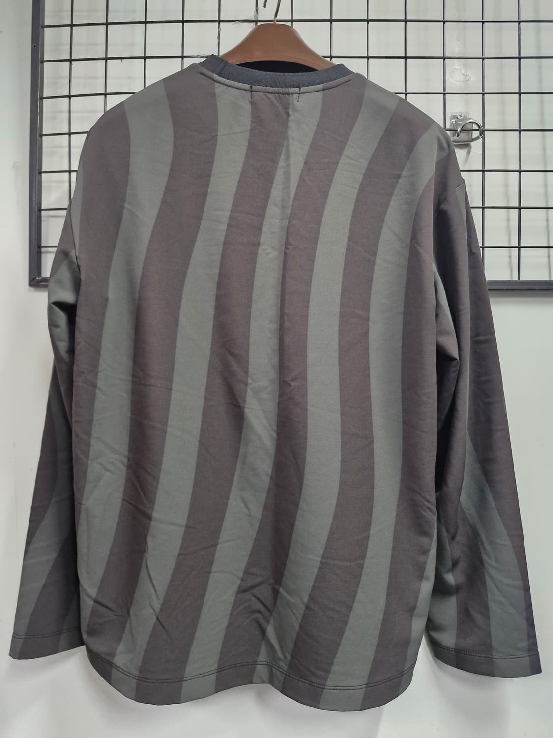 100L 커스텀멜로우 curve stripe 긴팔티셔츠. 상품이미지6