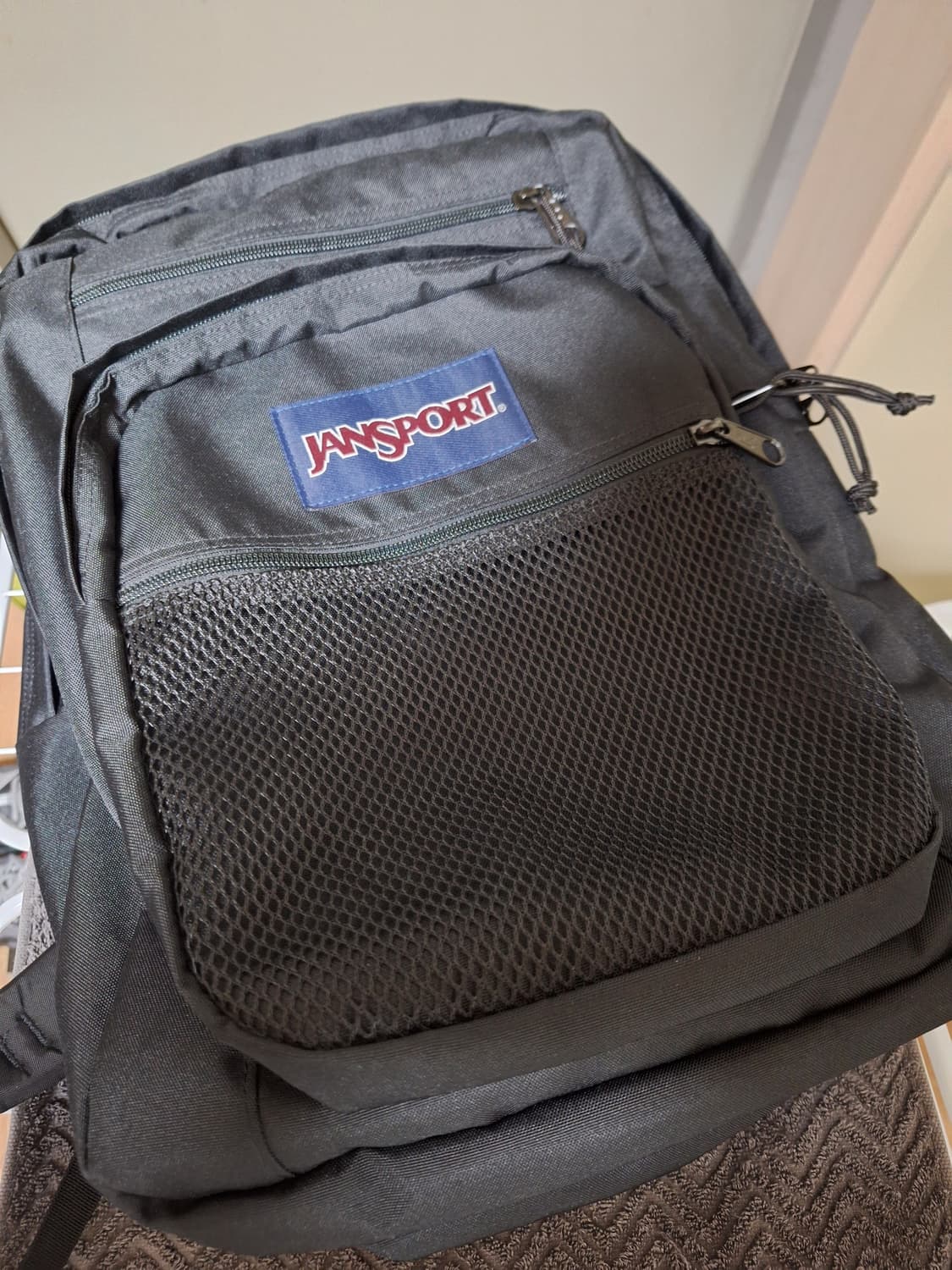 잔스포츠 빅캠퍼스 백팩 판매합니다 상품이미지5