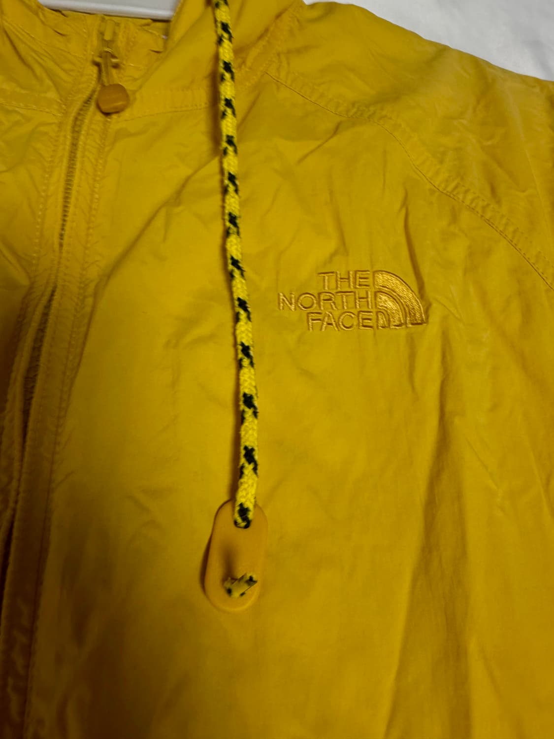 The North Face 옐로우 윈드브레이커 95 상품이미지3
