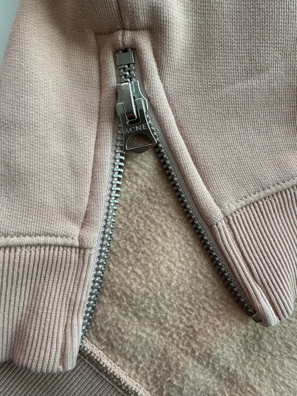 아크네 맨투맨 상품이미지5