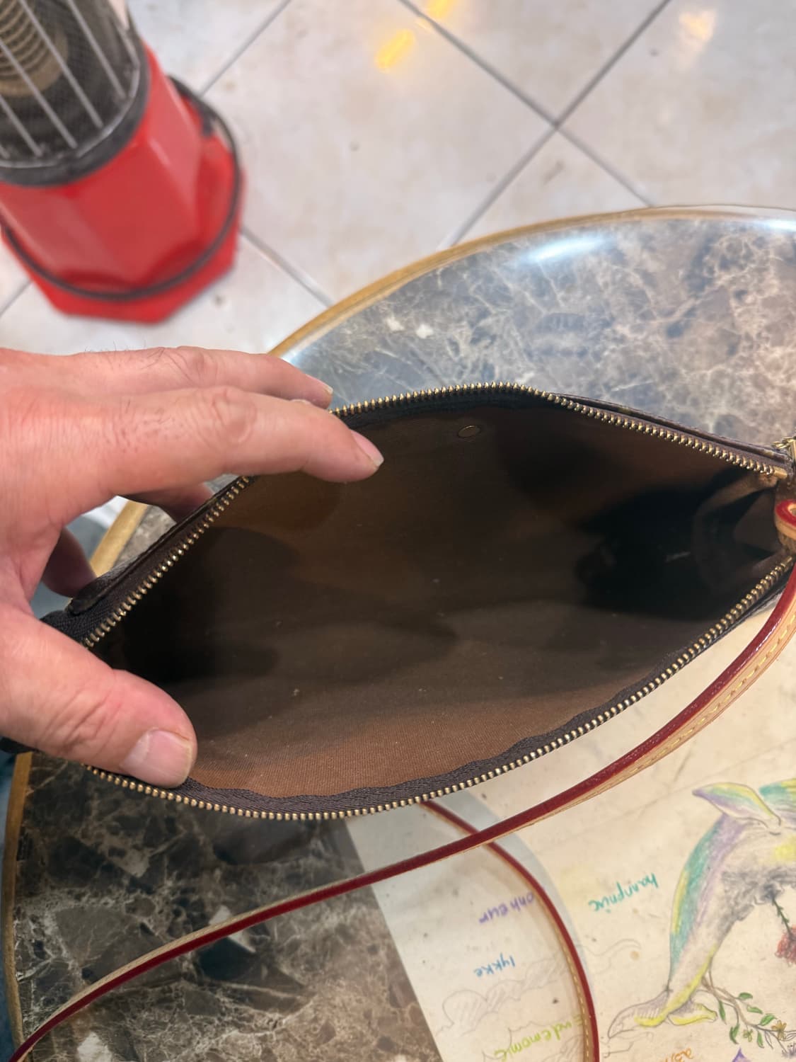 정품 루이비통 에바클러치 팝니다 상품이미지6