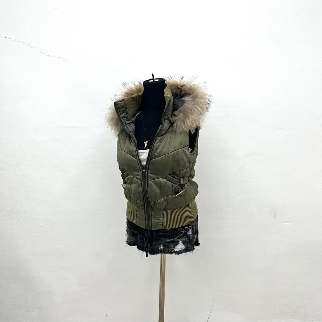 Y2K khaki Fur puffer vest  상품이미지3