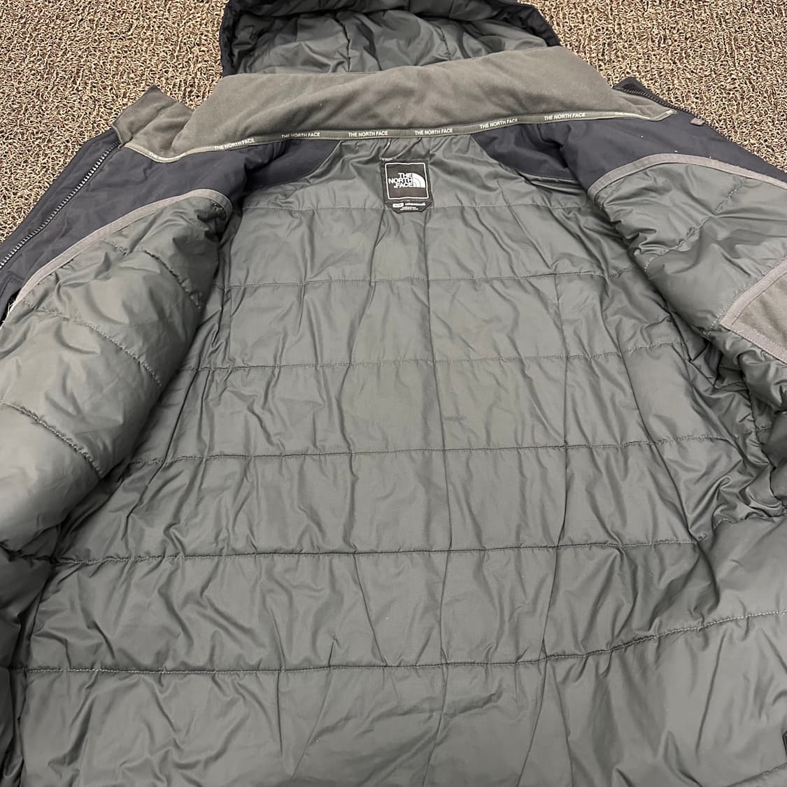 노스페이스 투포켓 두꺼운 바람막이 자켓 블랙 95(M) 상품이미지7