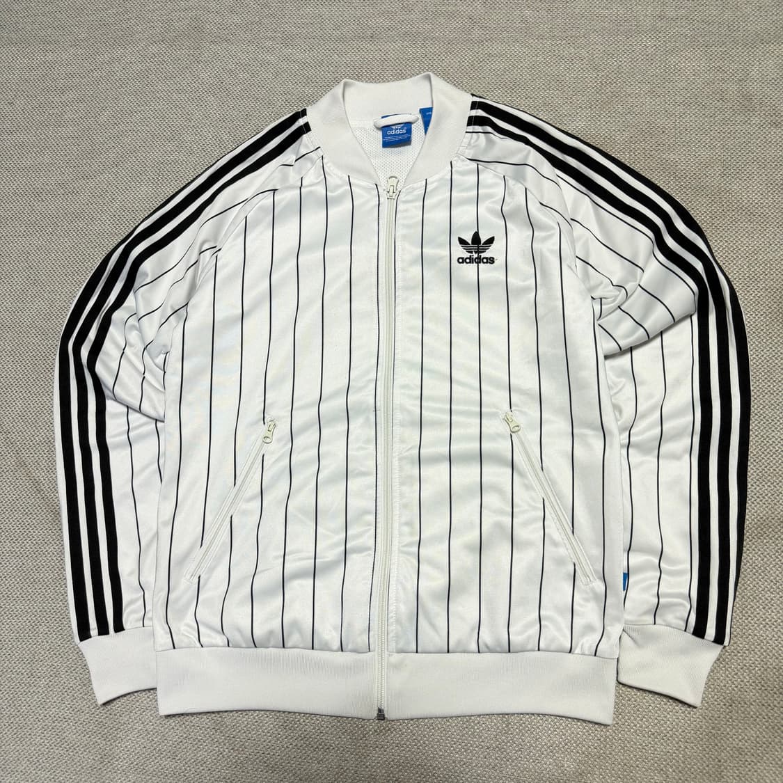 아디다스 빅로고 스트라이프 트랙탑 상품이미지1