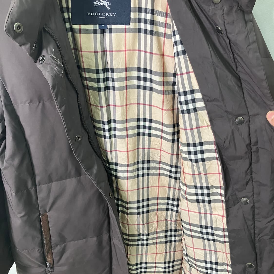 버버리 브라운 퀄팅 롱 다운 패딩 코트 상품이미지5