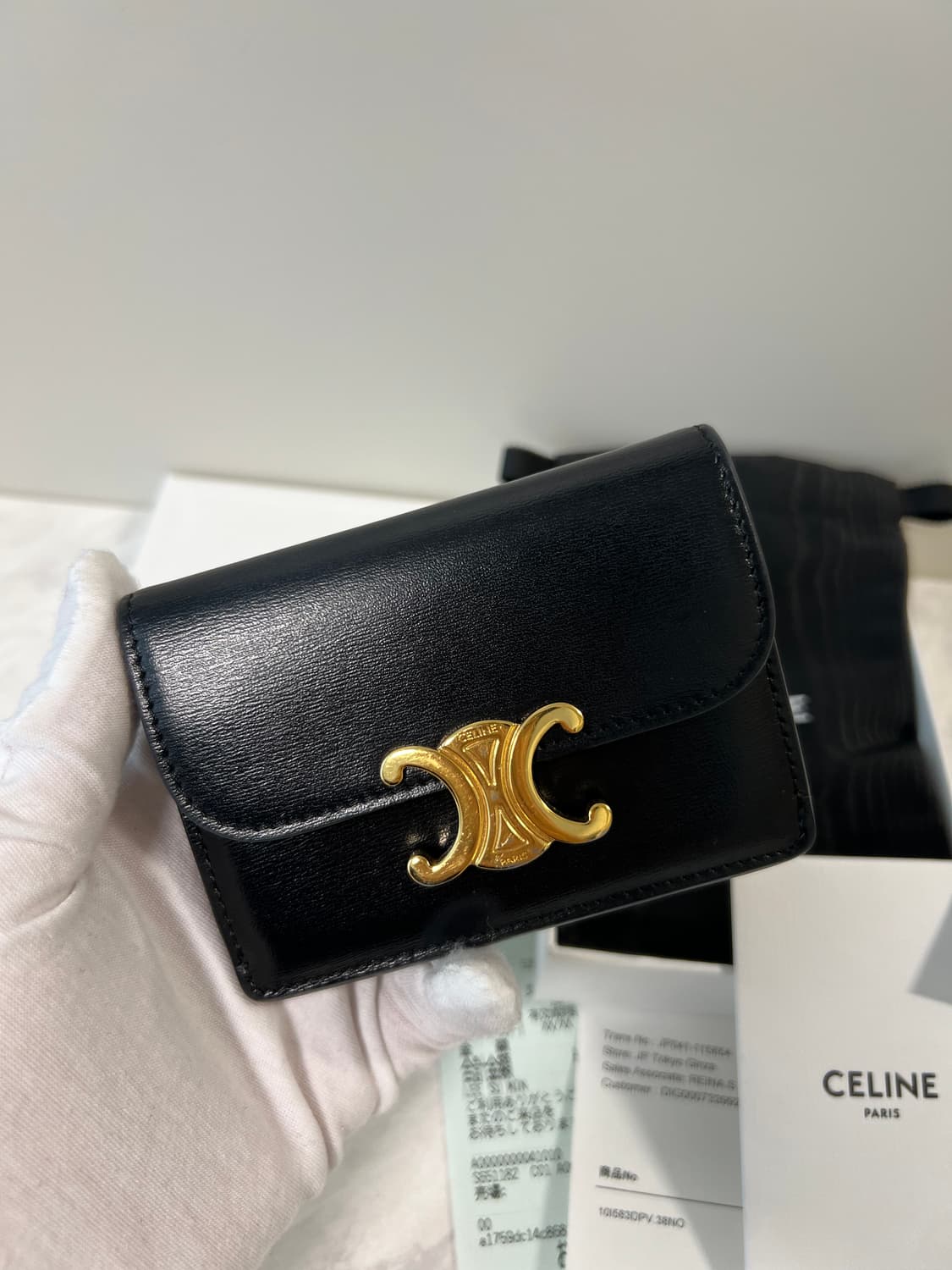 셀린느 샤이니 카프스킨 플랩 카드지갑 상품이미지4