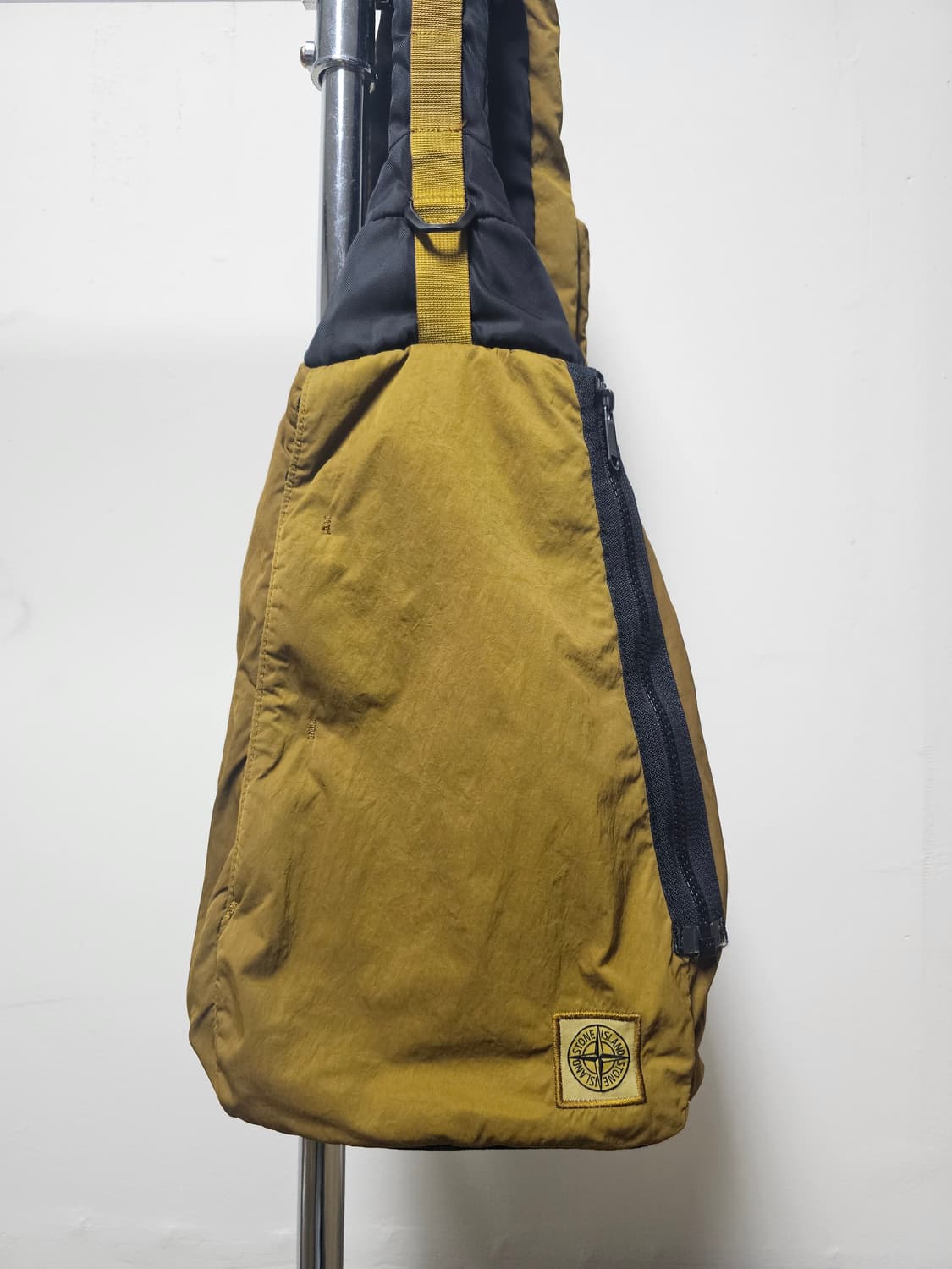 스톤아일랜드 슬링백 상품이미지8