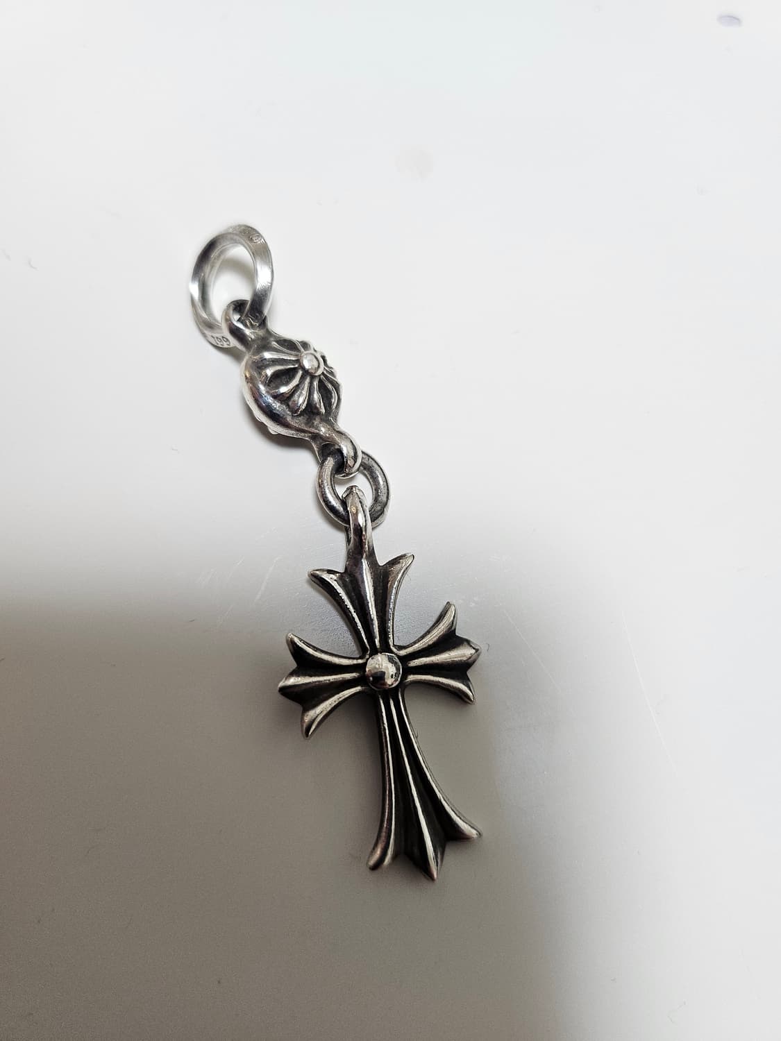 크롬하츠 원볼 타이니 크로스 펜던트 상품이미지1