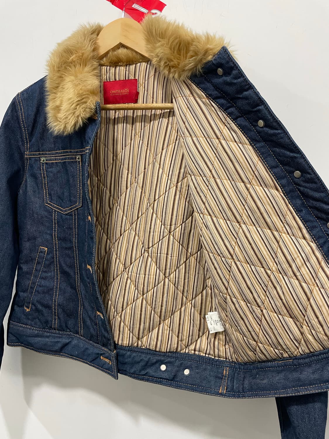 퍼 트리밍 데님 트러커 자켓 상품이미지5