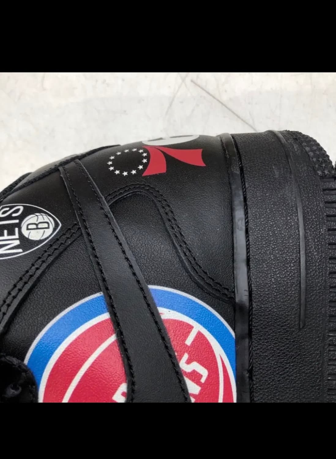 나이키 x 슈프림 에어포스 1 미드 NBA 블랙 상품이미지5