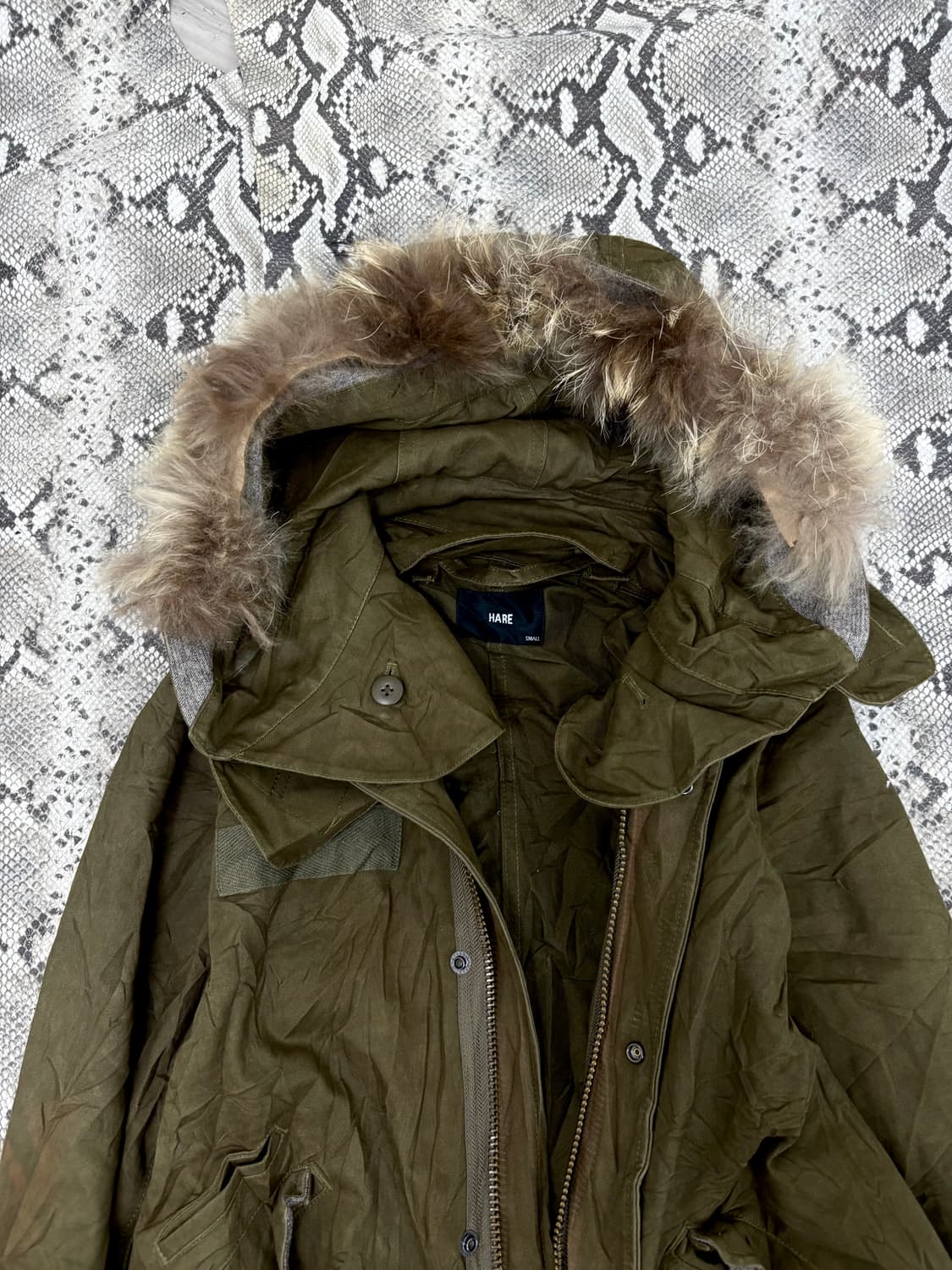 “HARE” Grunge Mood Fur Detail Hooded Fie 상품이미지10