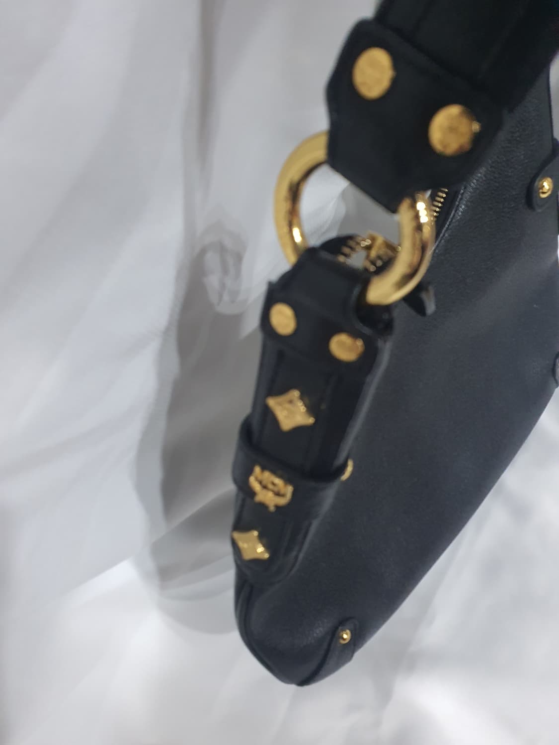 MCM 블랙 가죽 숄더백(정품) 상품이미지3