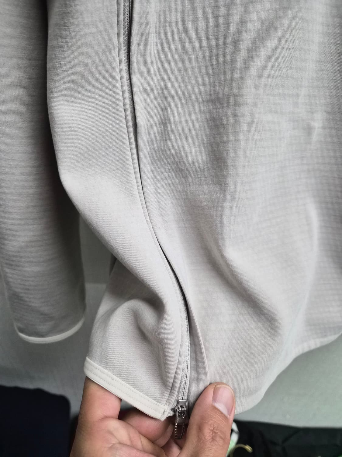 L) 룰루레몬 그리드라이너 플리스 후드 팝니다 상품이미지3