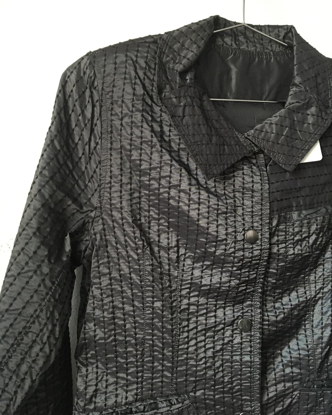 Stitch pattern point glossy jacket 상품이미지3