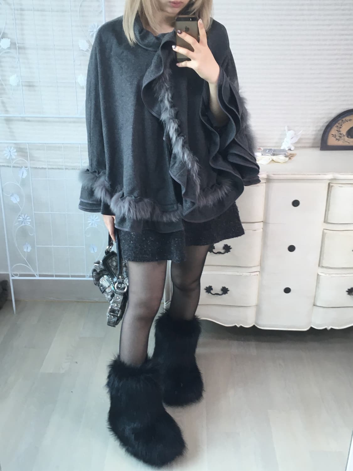 일본빈티지 그레이 퍼 트리밍 케이프 코트 상품이미지2