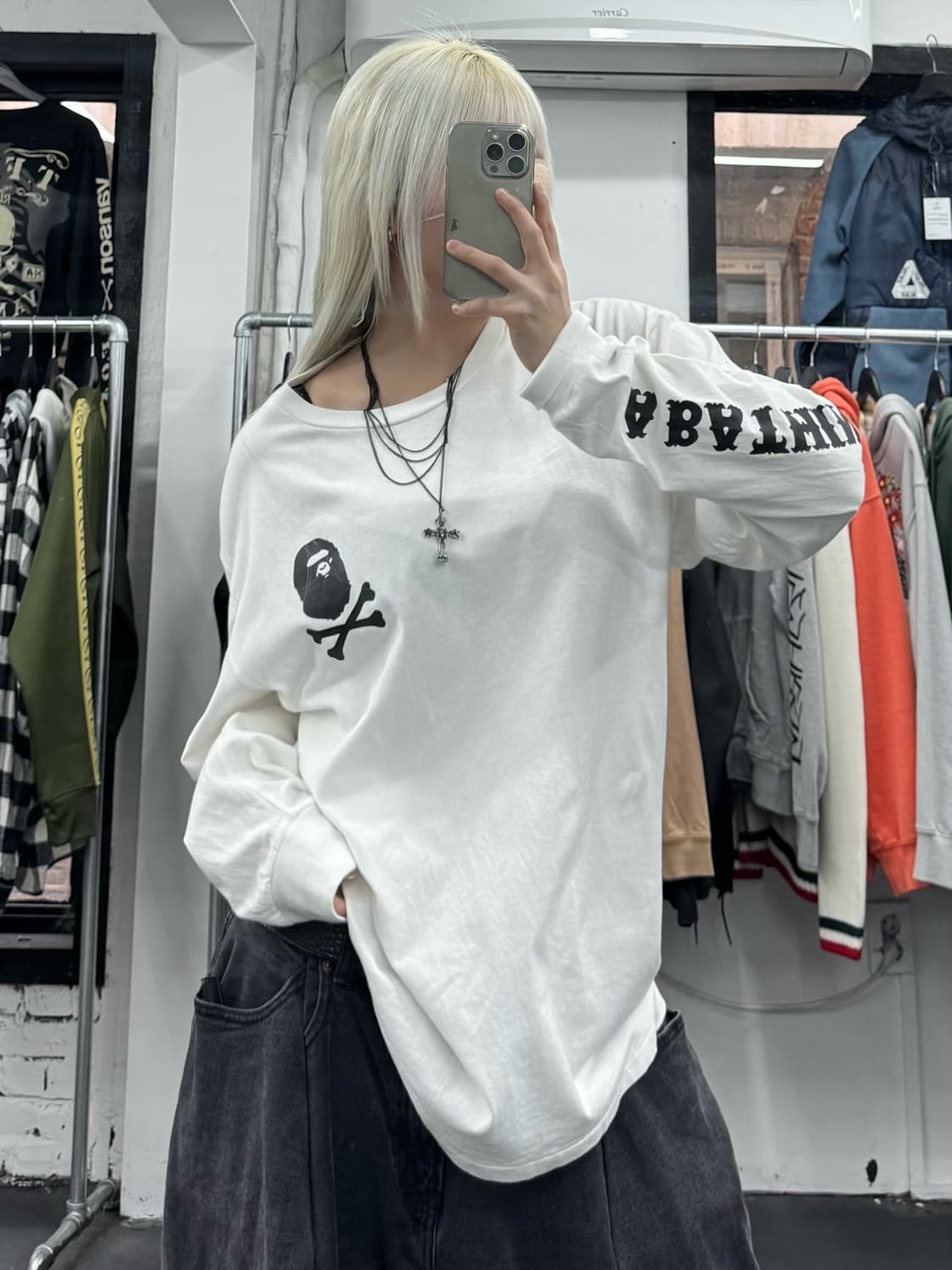 베이프 스컬 사이드 로고 롱슬리브 상품이미지5