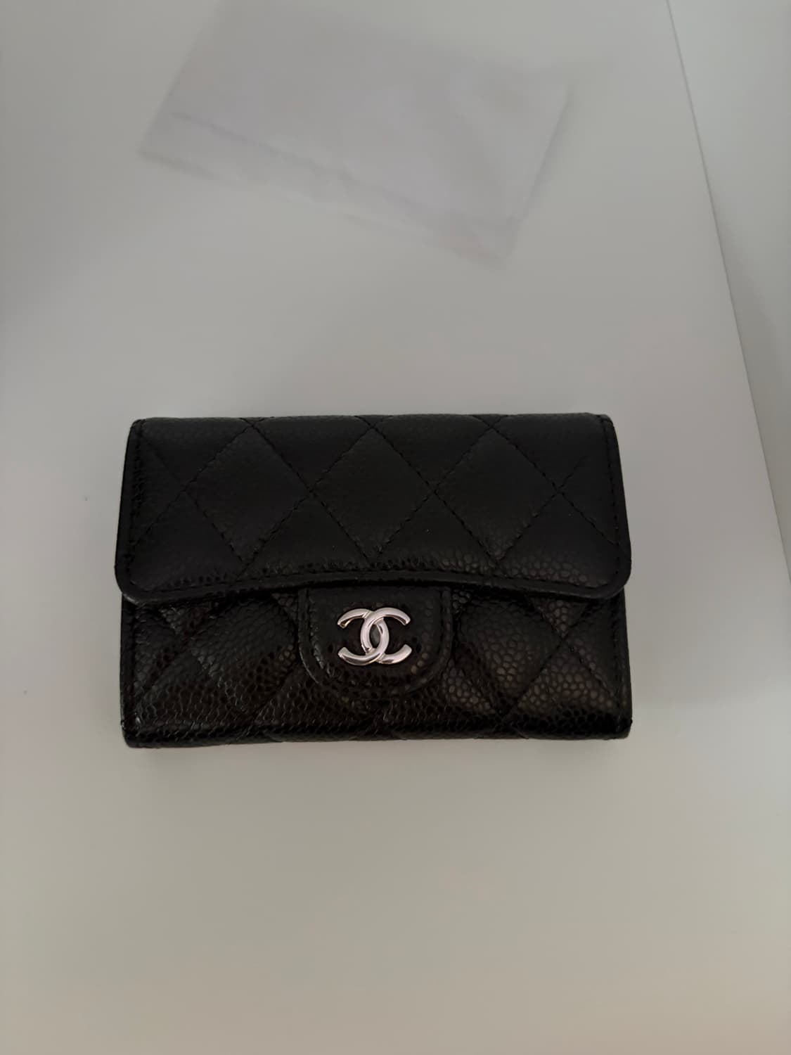 샤넬 클래식 카드 홀더 그레인드 카프스킨 & 실버 메탈 블랙 상품이미지2