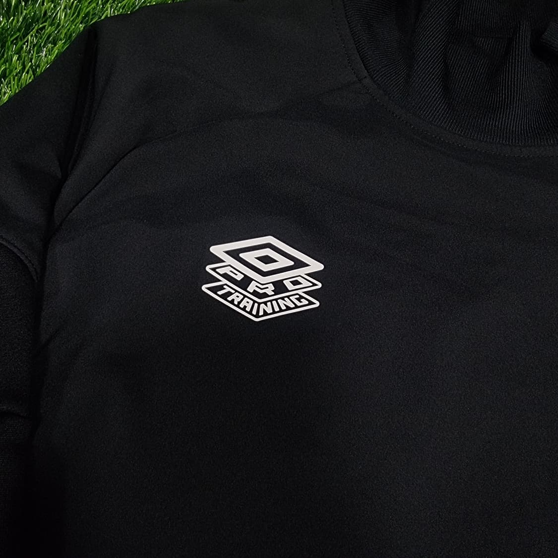 22-23시즌 본머스 엄브로 트레이닝 웜업 상품이미지4