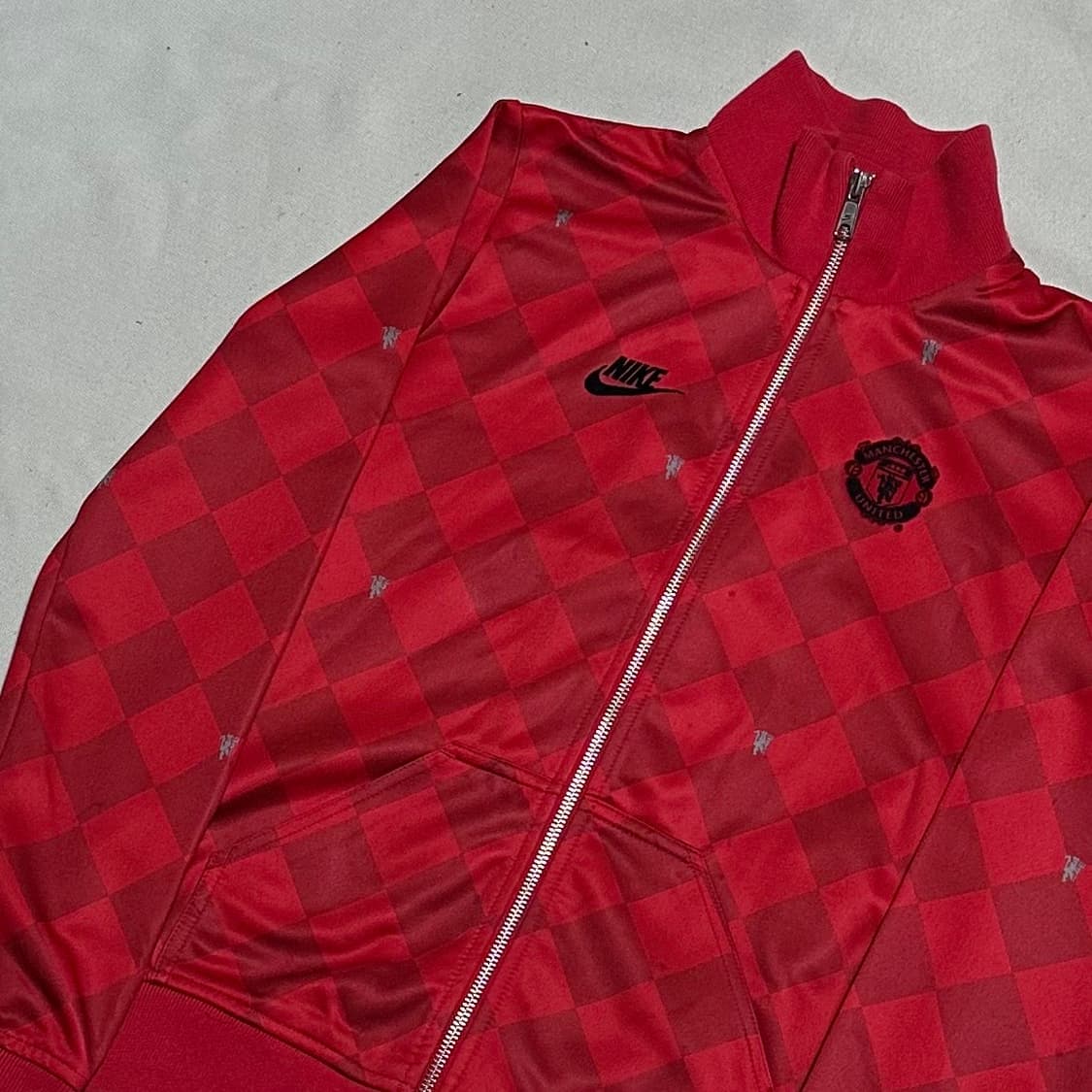 S 나이키 맨체스터 유나이티드 여성용 레드 체크 패턴 트랙탑 상품이미지1