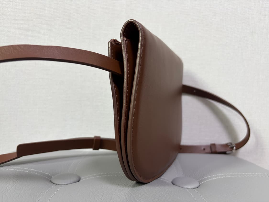 코스 여성 크로스백 상품이미지2