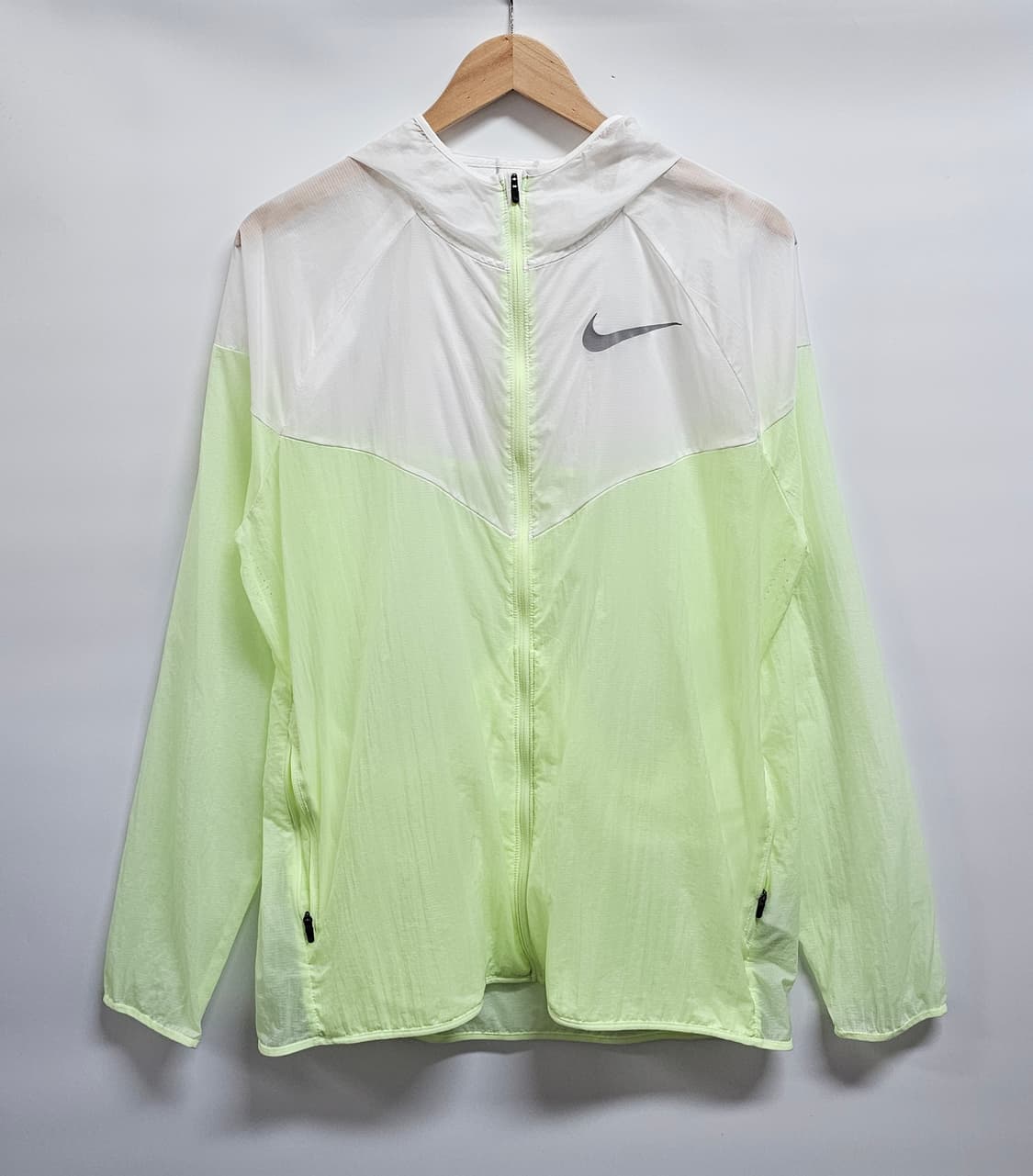 나이키 러닝 바람막이 L 상품이미지1