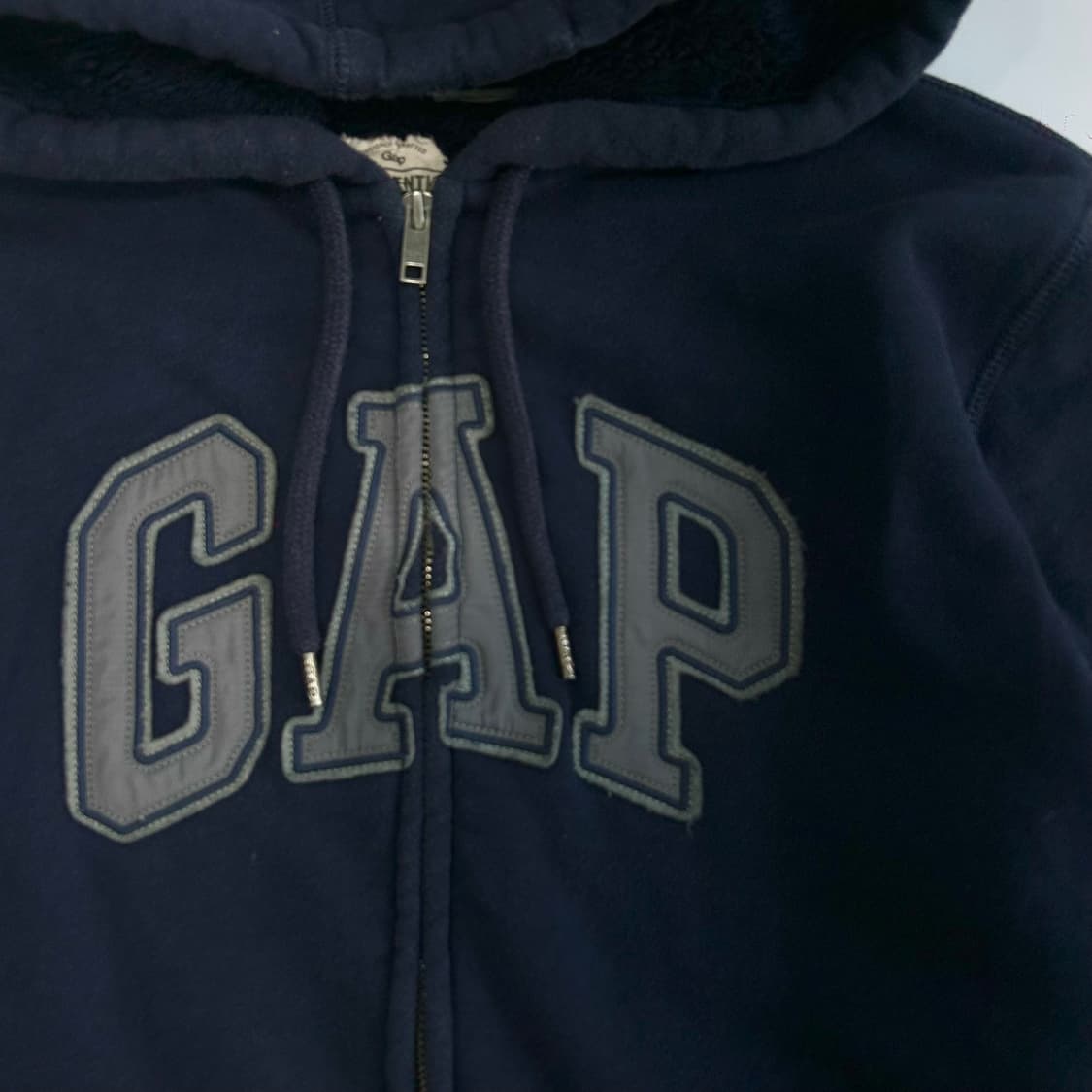 GAP 갭 차콜로고 네이비 집업 상품이미지4