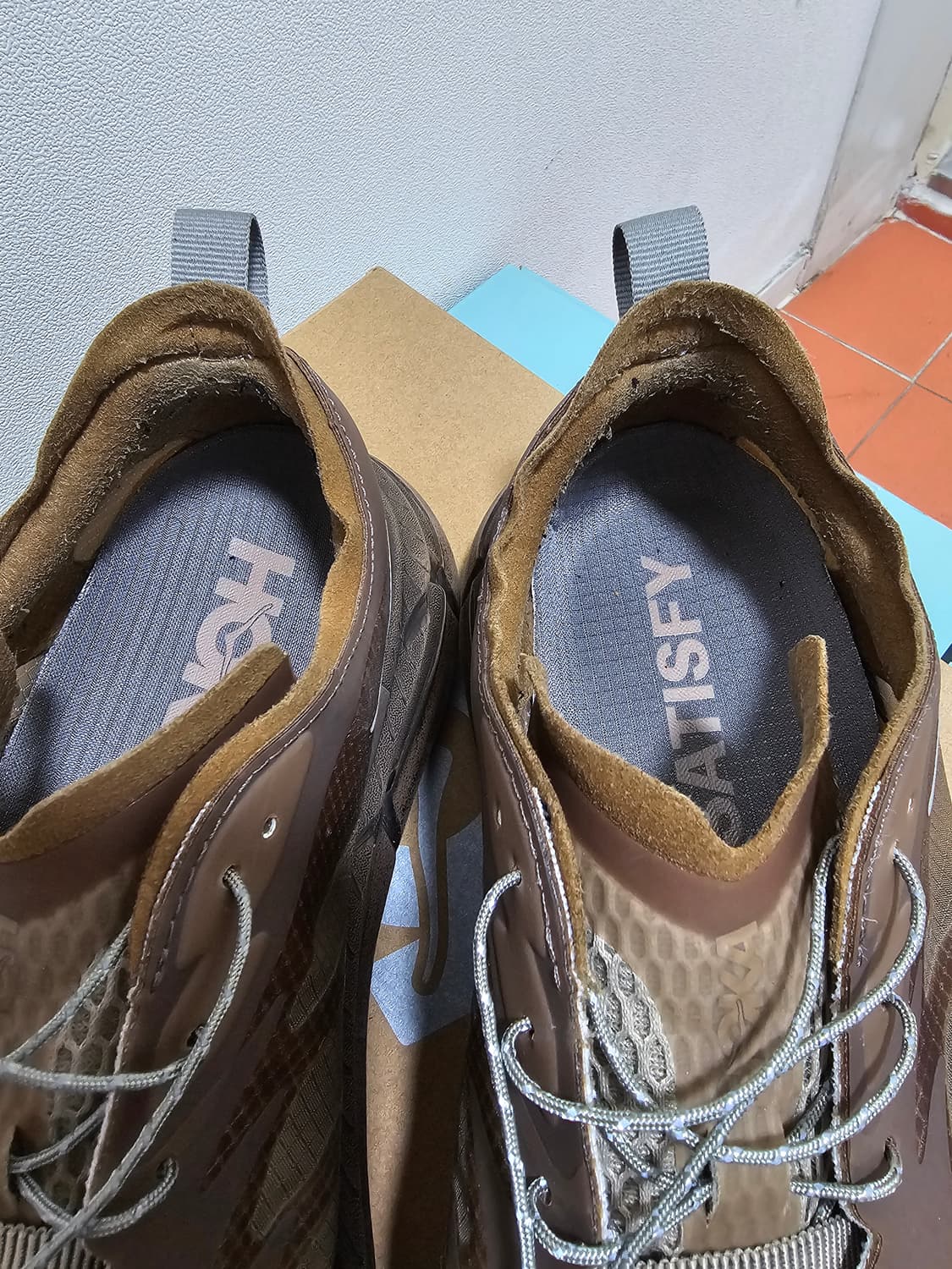 호카x새티스파이 마파테스피드4 라이트러버 상품이미지5