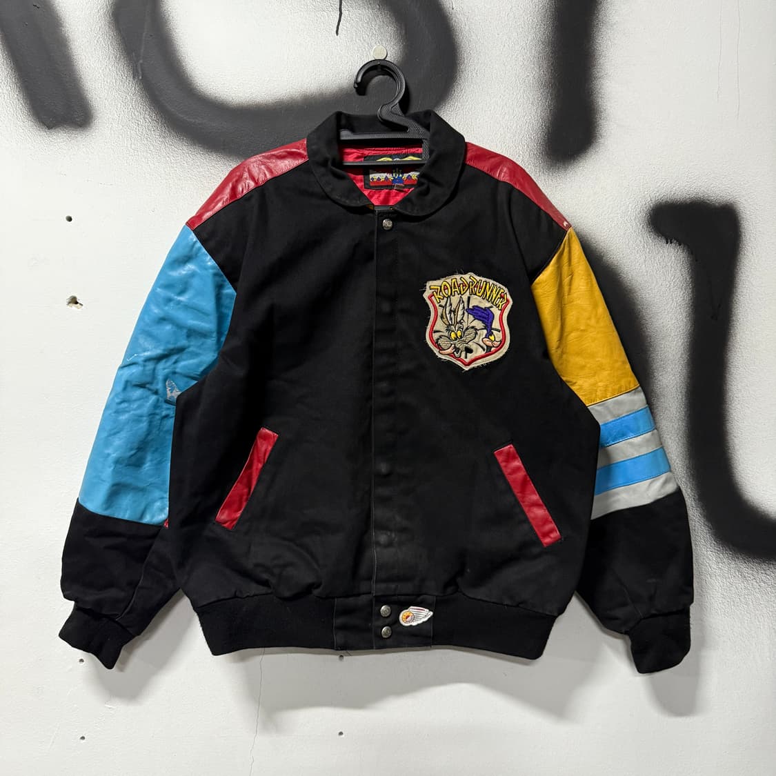 90s 제프 해밀턴 x 루니 툰즈 올드스쿨 레더암 바시티 자켓 상품이미지2