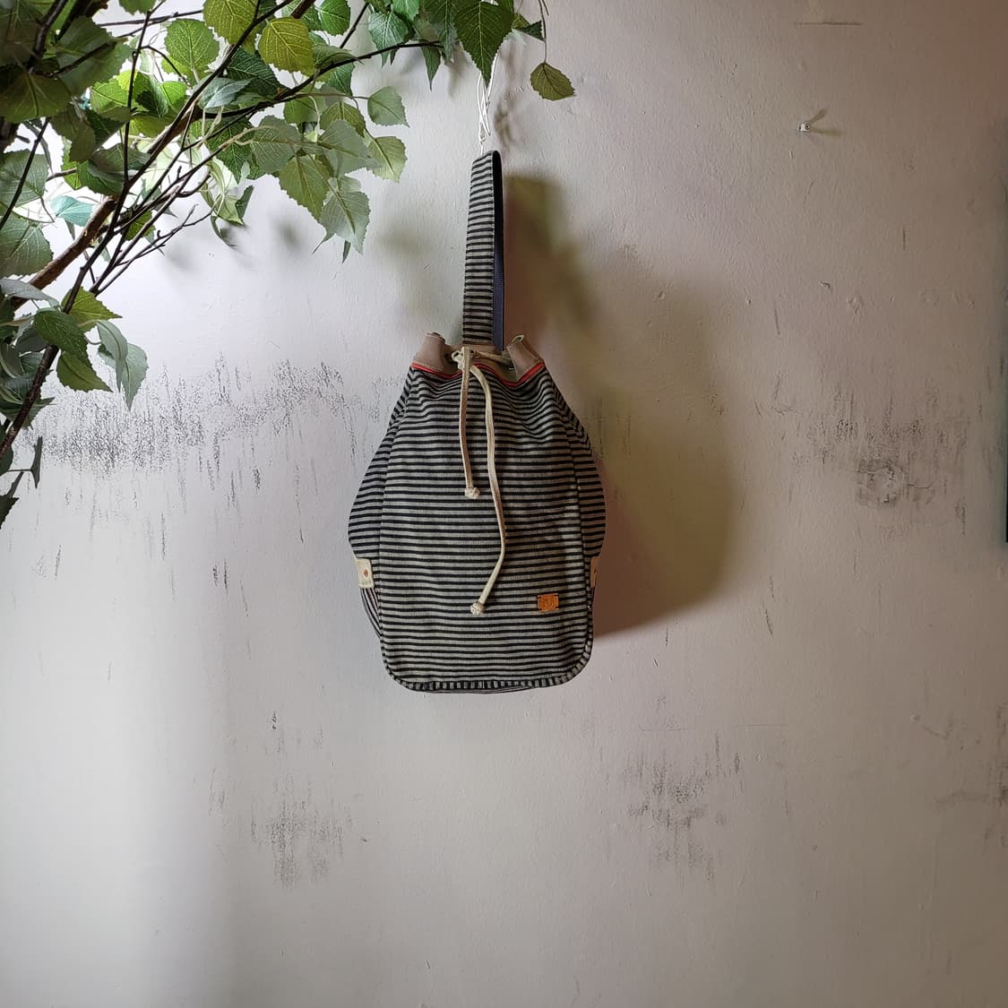 어스 메이드(EARTH MADE) 크로스 백팩 상품이미지1