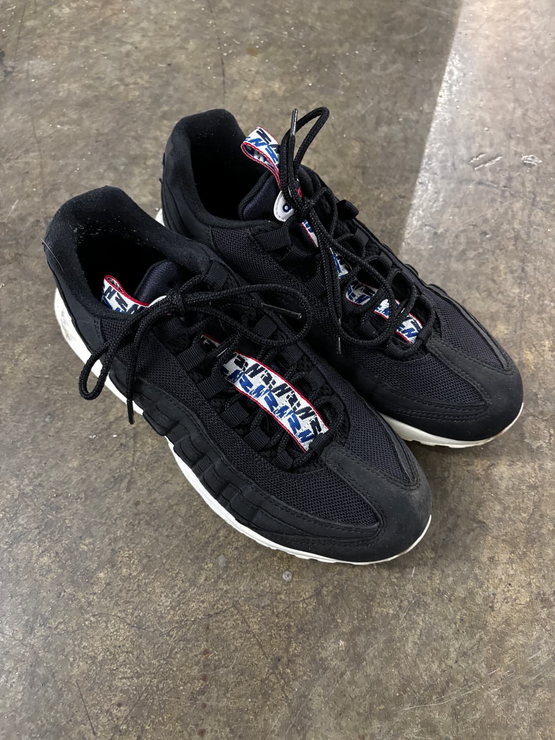 나이키 에어맥스 95 TT 풀팁 블랙 스니커즈 265 상품이미지4