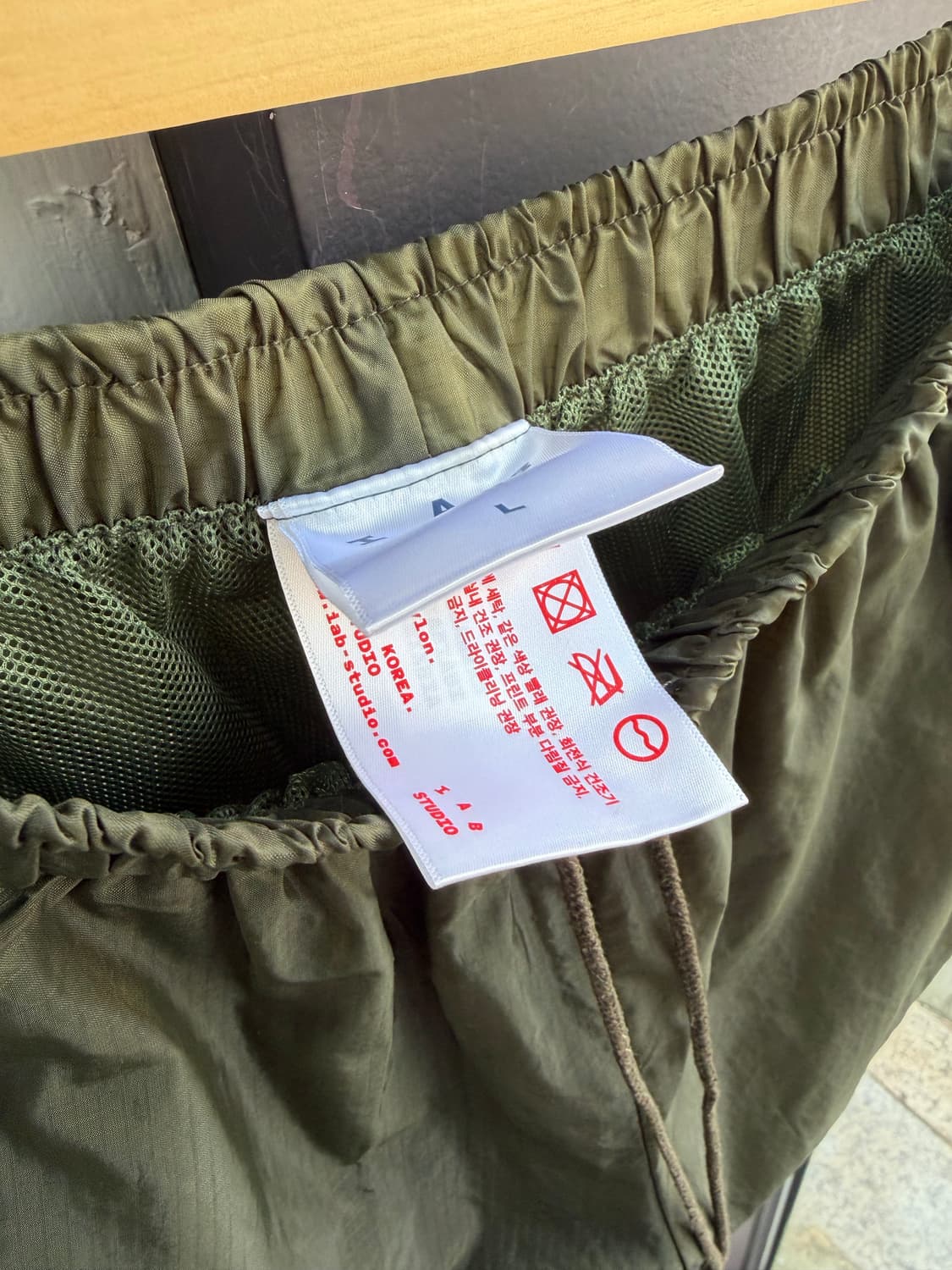 L/ 아이앱스튜디오 우븐 나일론 쇼츠 팬츠 상품이미지5
