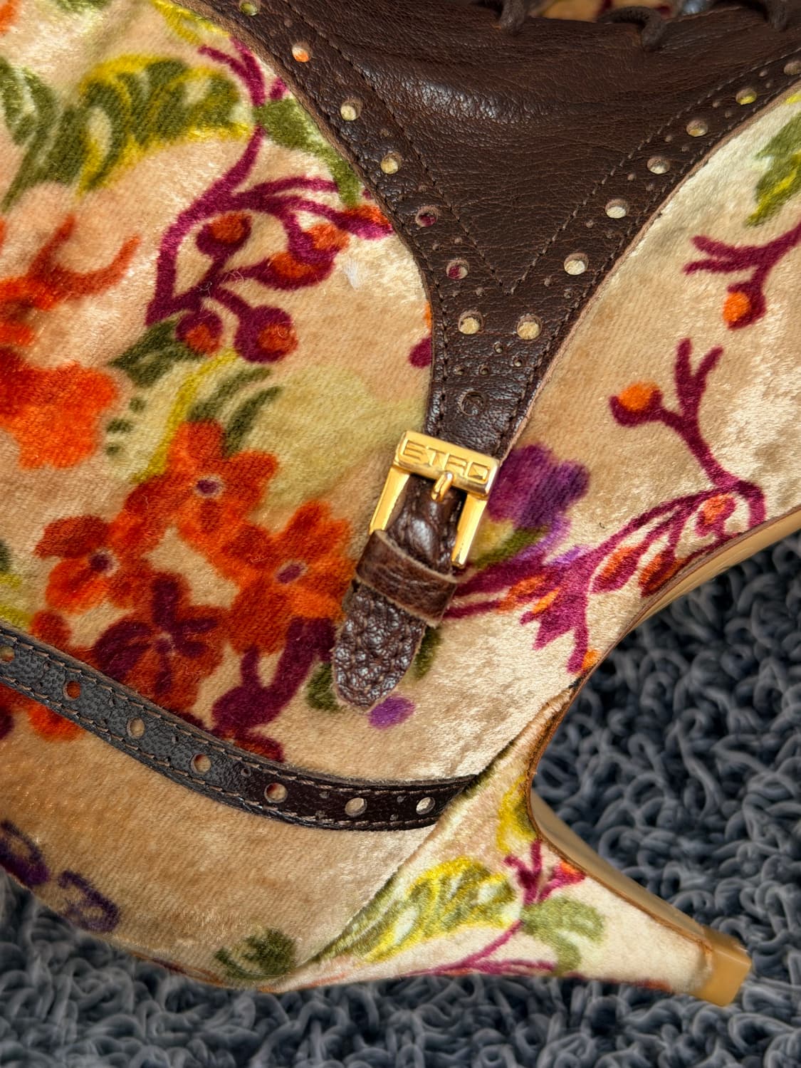 에트로(ETRO) 빈티지 플로럴 벨벳 & 레더 롱 부츠 (36.5) 상품이미지9