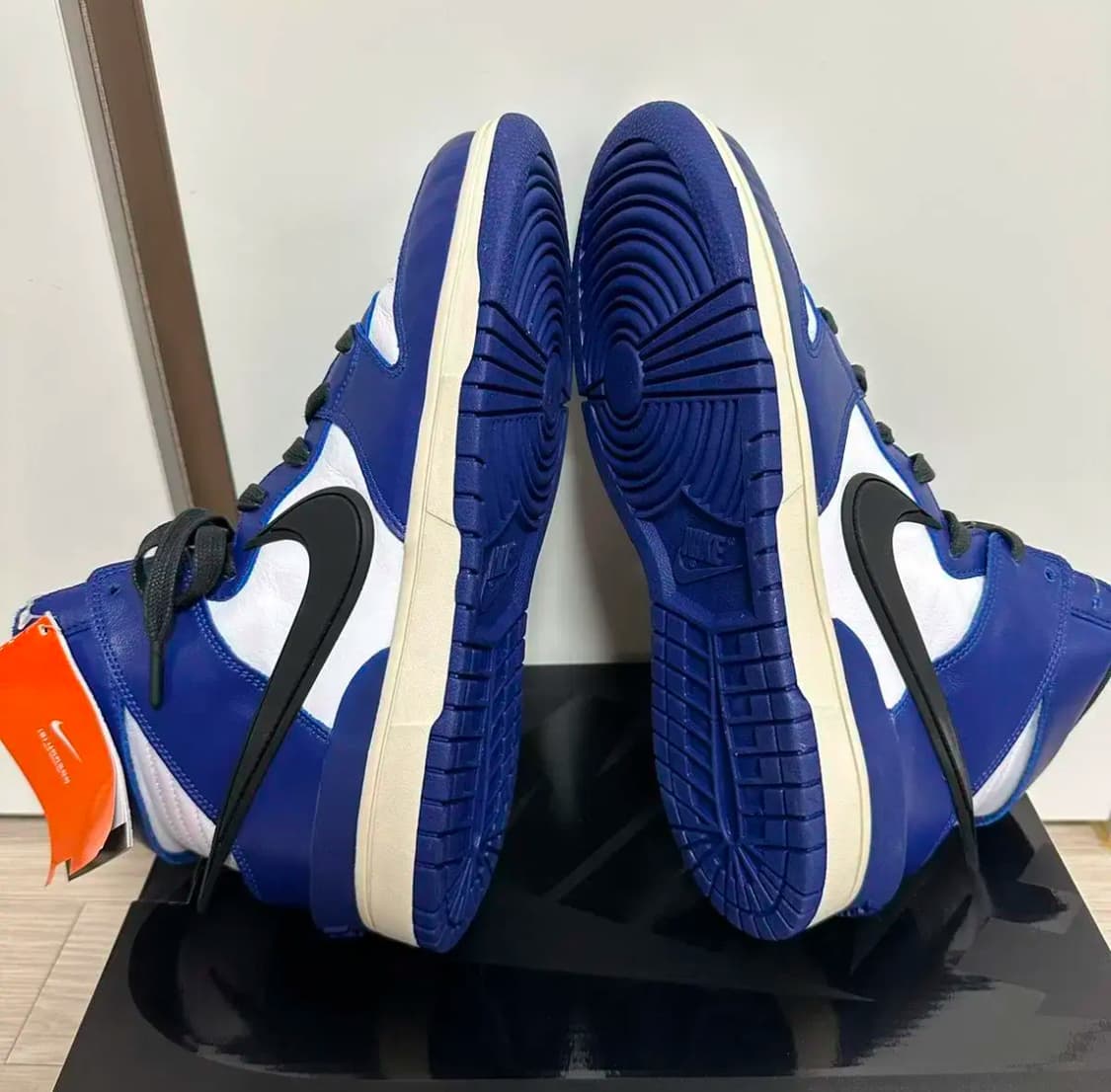 나이키 앰부쉬 덩크 하이 로얄블루 새제품 상품이미지2