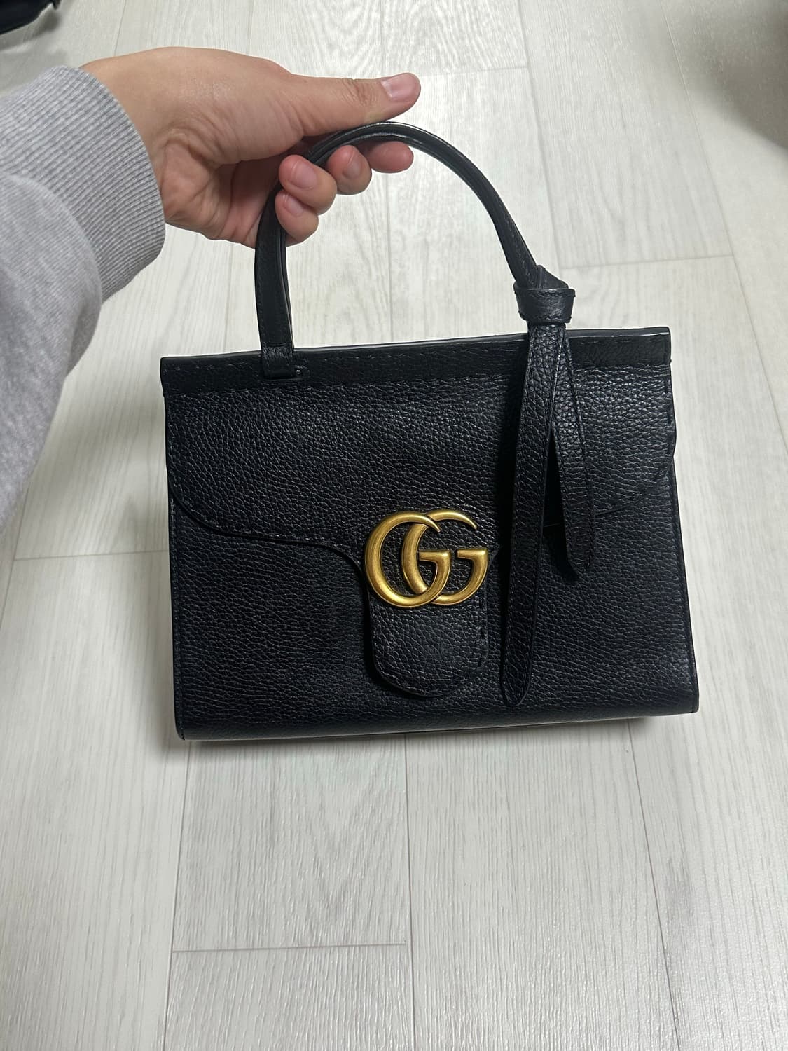 구찌 로고 마몬트백 탑핸들 상품이미지1