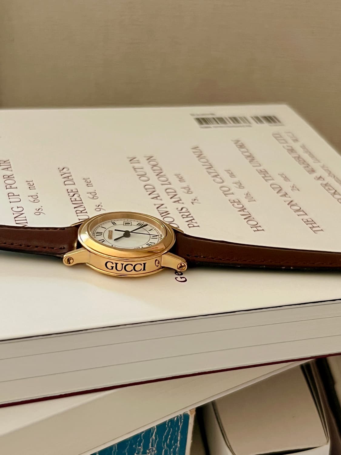 GUCCI  골드 라운드 클래식 구찌 시계 상품이미지2